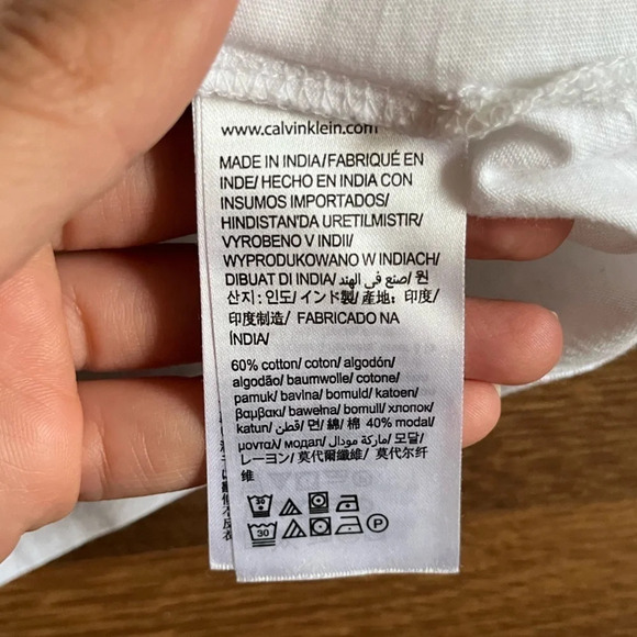 🔥4/$20 Calvin Klein Tshirt - Picture 5 of 7